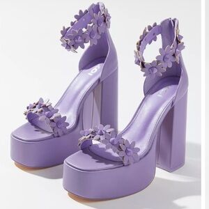 New! KOI A Secret Arrangement Platform Heel